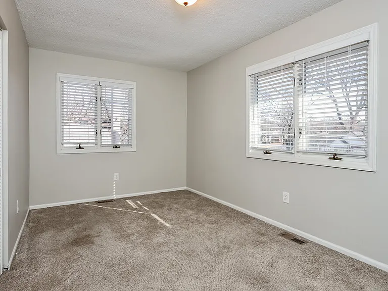1 Saint Mark Dr — Photo 18