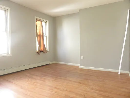 Rented by Rennit Inc. | media 21