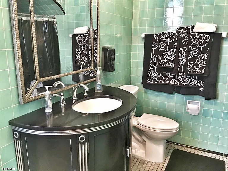 104 S Wissahickon Ave — Photo 17
