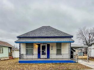 324 W 5th St, Cherryvale, KS 67335
