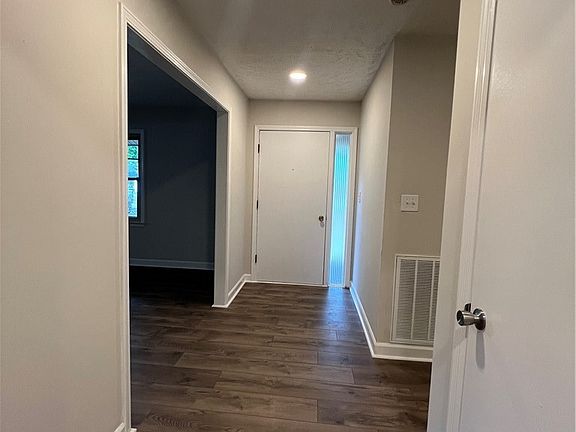 4th image of 804 Briarcliff Rd