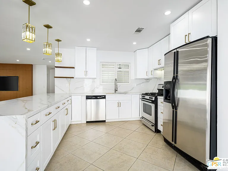 2750 E Vincentia Rd — Photo 25