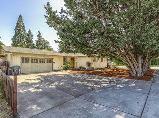 105 Houston Rd, Phoenix, OR 97535