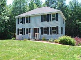 35 Holman Way, Chester, NH 03036