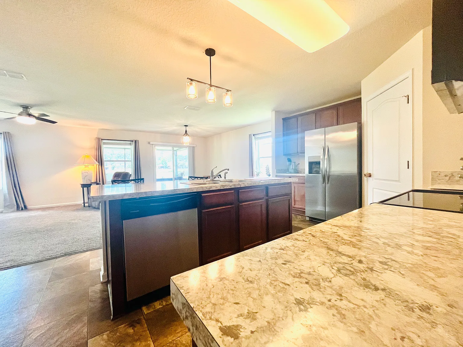 3 bed, 1544 sqft, $2,000 — Photo 4