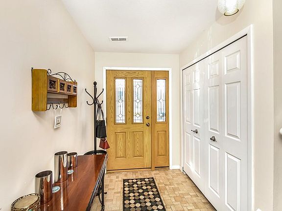 4th image of 7371 Meadow Ln
