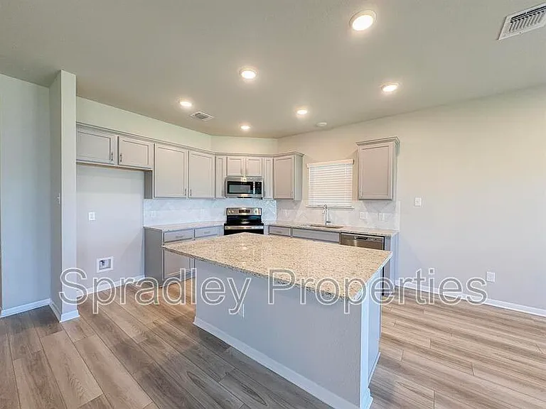 4816 Sparks Ln — Photo 10
