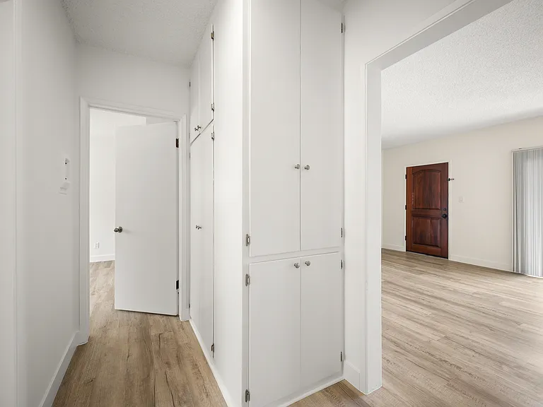 1416 Amherst Ave #6 — Photo 12