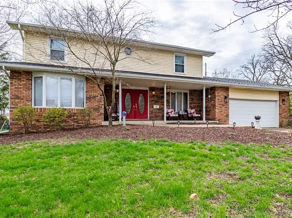 4545 E Lakewood Ave, Decatur, IL 62526