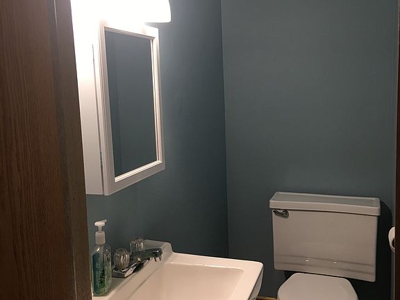 1/2 bath