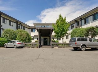 1975 Lee Ave #305, Victoria, BC V8R4W9