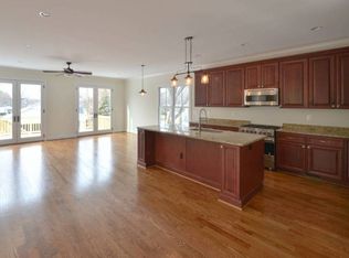 102 Chestnut St, Middleburg, VA 20117