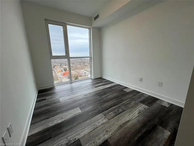 2007 James St #1802 — Photo 11