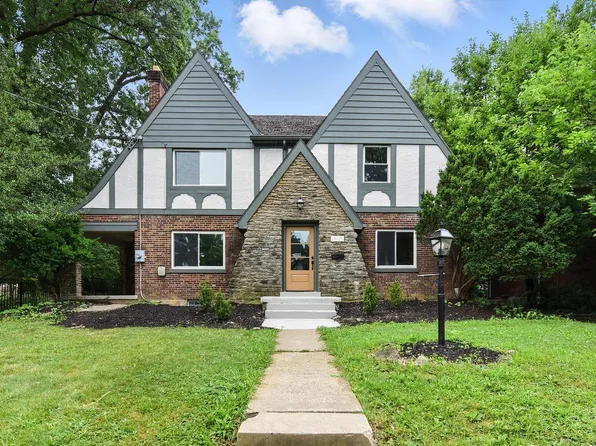1605 N Dixon Cir, Cincinnati, OH 45224