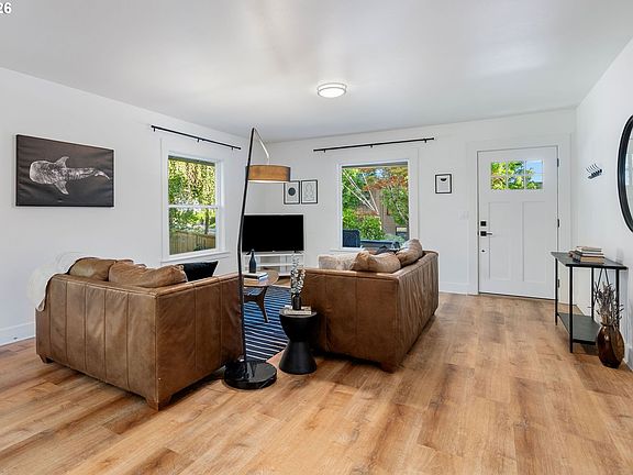 5th image of 607 Cascade Ave #1 & 2