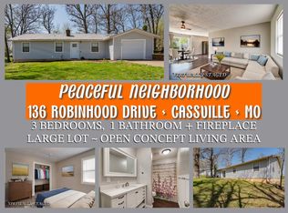 136 Robinhood Dr, Cassville, MO 65625