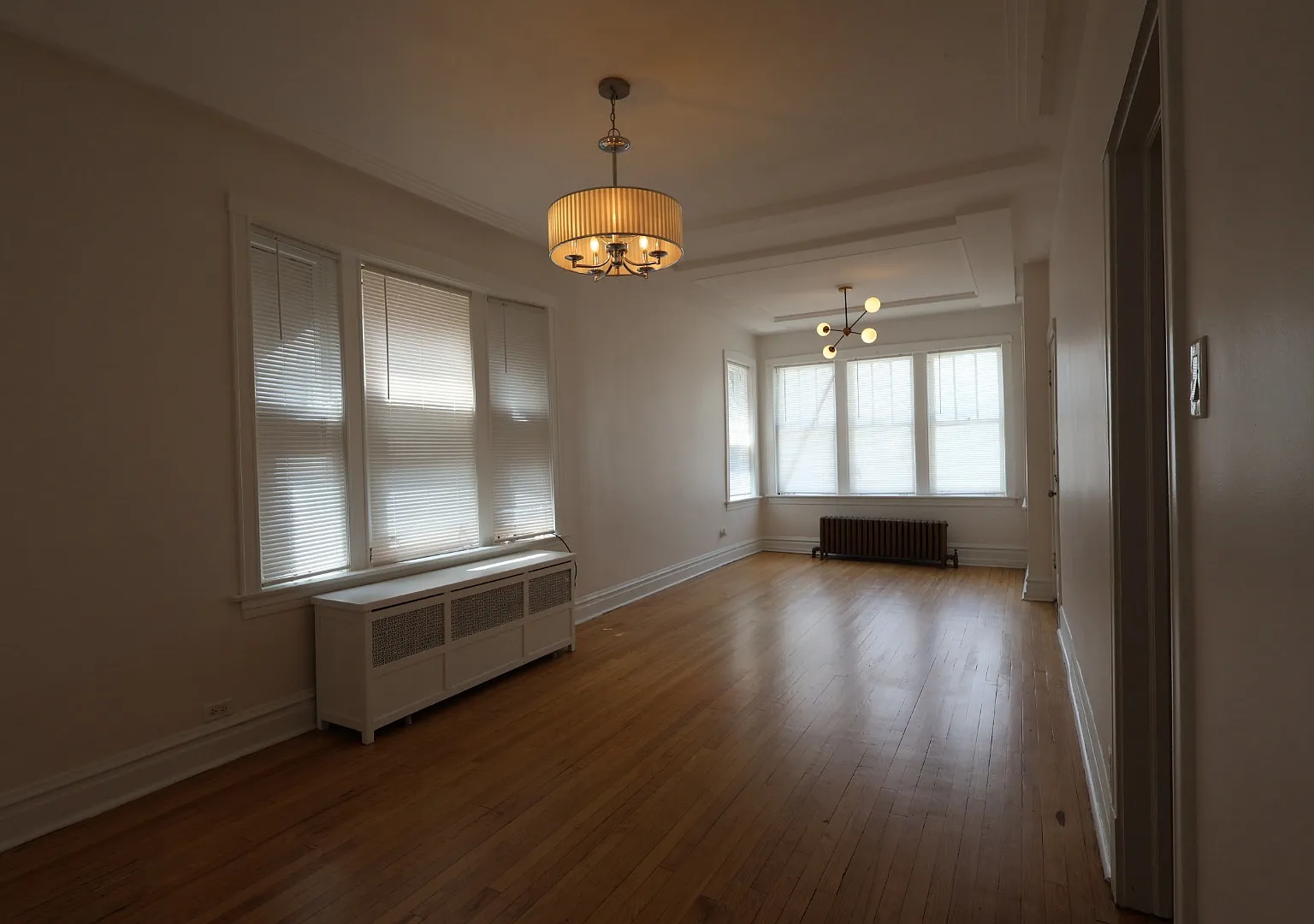 3 bed, $1,600 — Photo 2