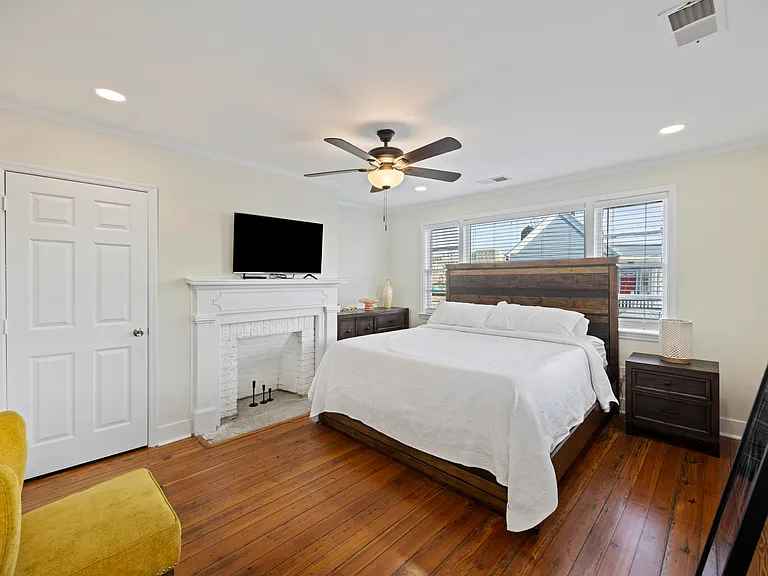 66 Line St #B — Photo 13