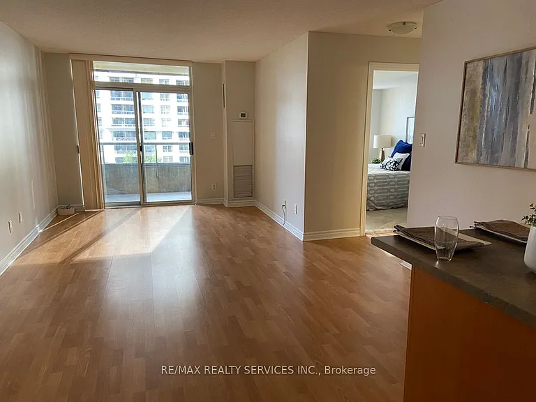 3880 Duke Of York Blvd #718 — Photo 6
