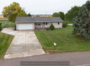 2941 Roselawn Dr, Grand Island, NE 68801