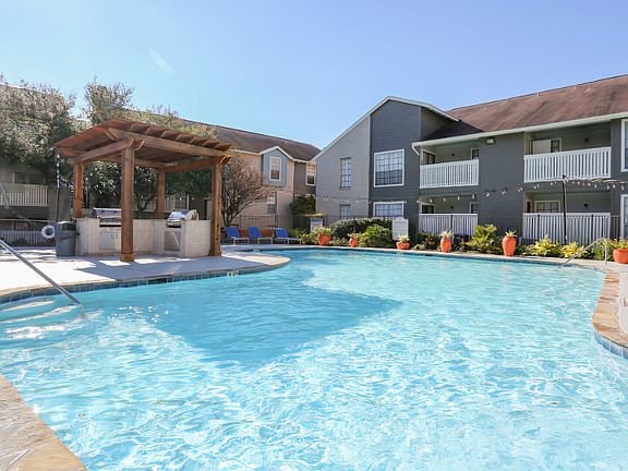 2nd image of 4620 Thousand Oaks Dr APT 118