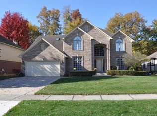 48581 Vintage Ln, Macomb, MI 48044
