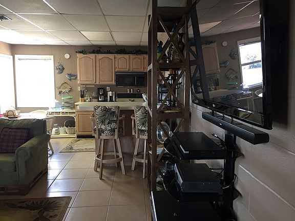 5th image of 200 W Sunny Isle St #201