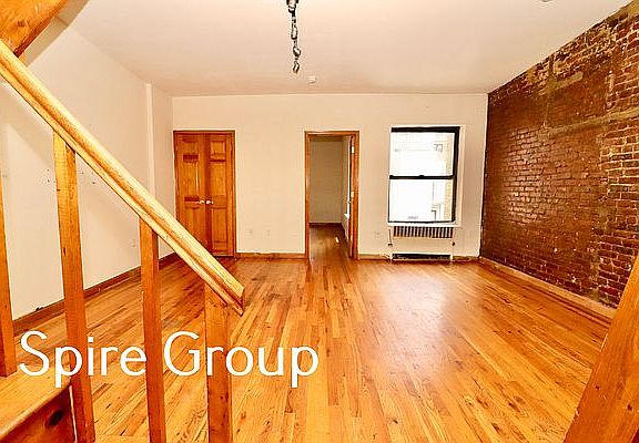 3rd image of 151 W 72nd St #4B