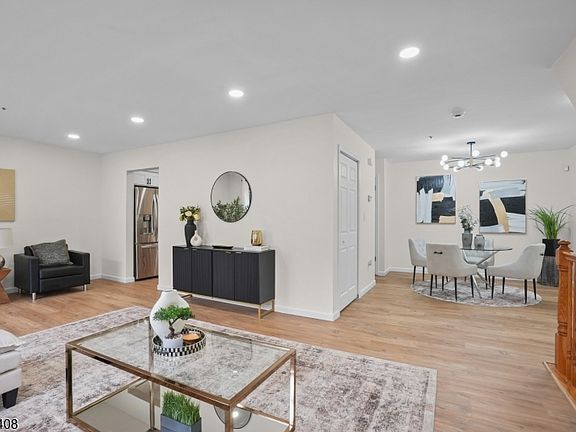 3rd image of 31 Krueger Ct