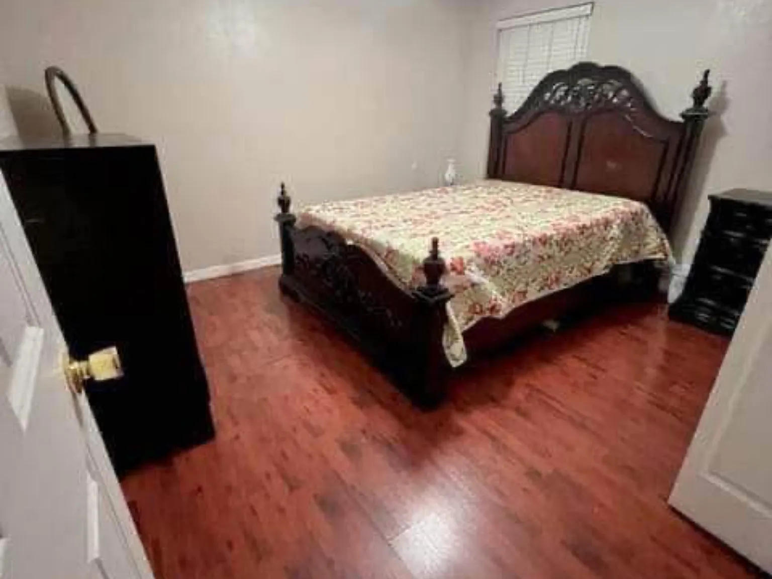 3 bed, 1800 sqft, $850 — Photo 4