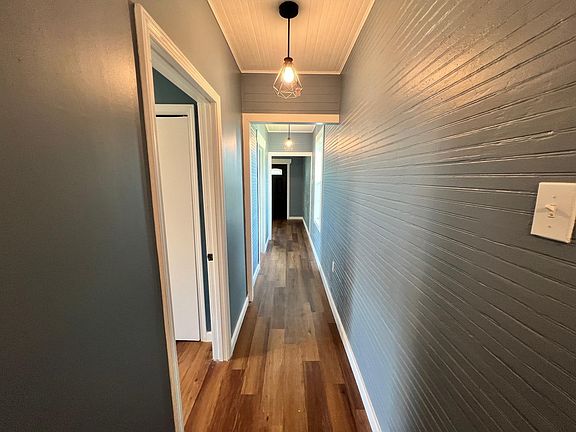 5th image of 703 Saint Philip St