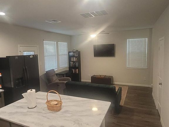 4th image of 3910 Faletti Dr