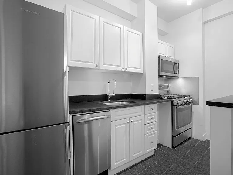 12 E 86th St #322 — Photo 1