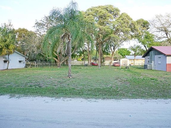 4th image of 5148 Lantana St