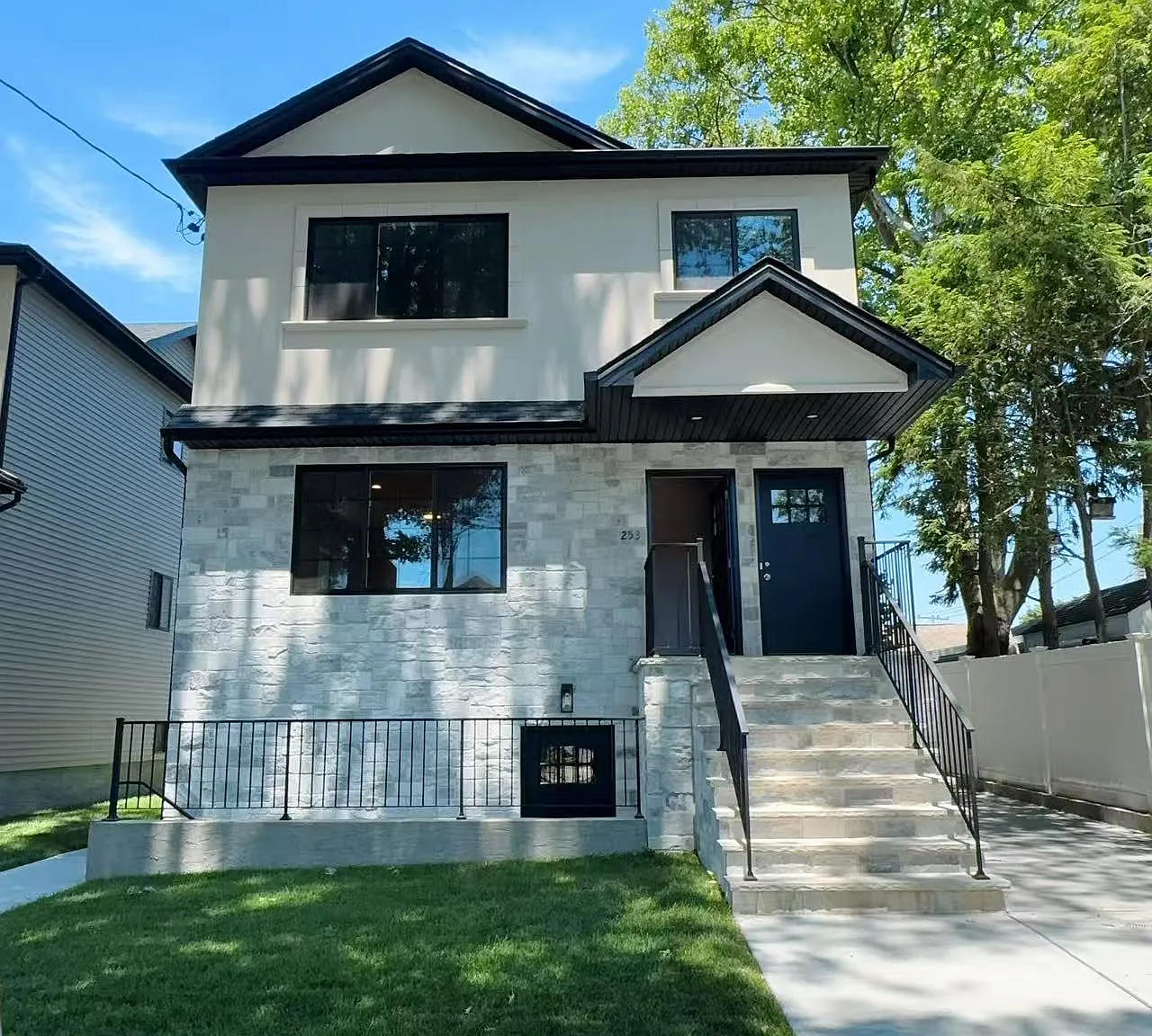 4 bed, 1500 sqft, $3,500 — Photo 1