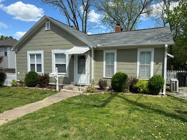 215 N 7th St, Rogers, AR 72756
