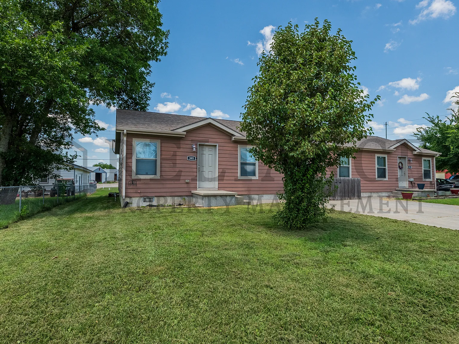 305 South Elm Street - 1 — Photo 1
