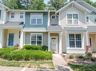 2022 Lost Ln, Raleigh, NC 27603