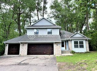 400 Cimarron Rd, Apple Valley, MN 55124