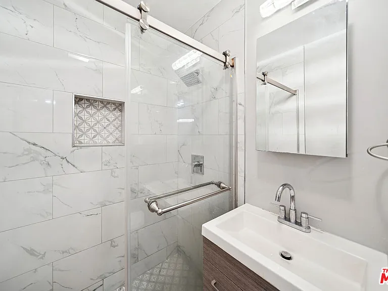 326 S Serrano Ave #4 — Photo 13