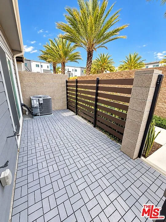 14057 Ruby Ln — Photo 3