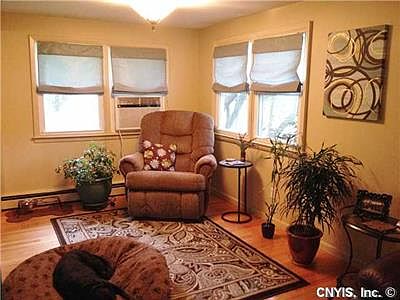 5th image of 4825 Black Oak Dr