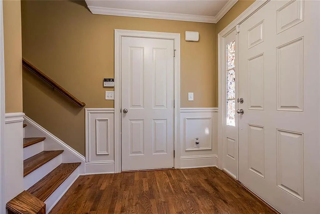 4 bed, 3.5 bath, 2658 sqft, $3,200 — Photo 4