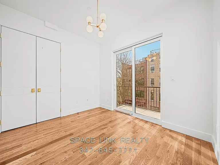 79 Maujer St #4A — Photo 9