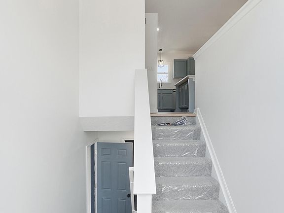 5th image of 405 Eagle Creek Dr