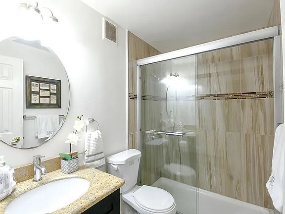 4th image of 530 La Conner Dr APT 36