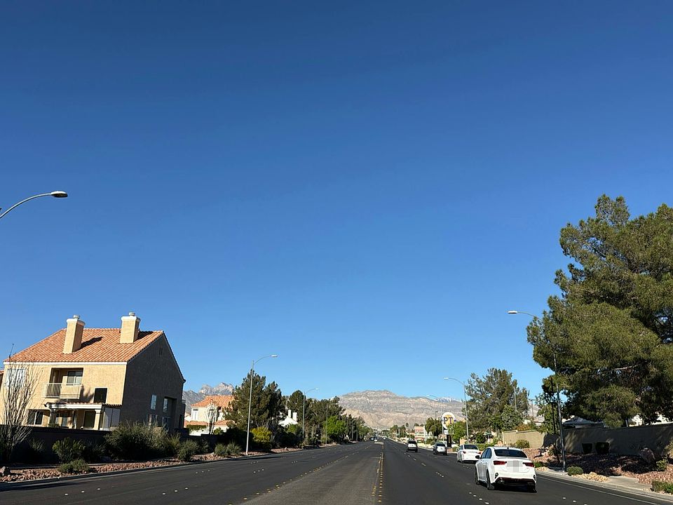 2nd image of 5488 Royal Vista Ln