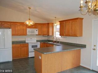 1119 Happy Ridge Dr, Front Royal, VA 22630