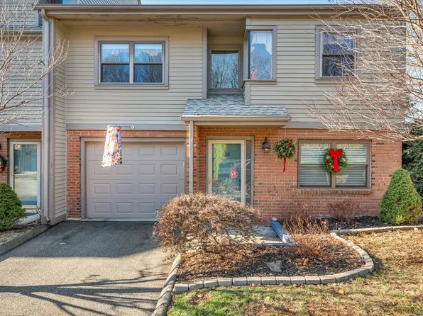 128 Metacomet Drive #128, Meriden, CT 06450