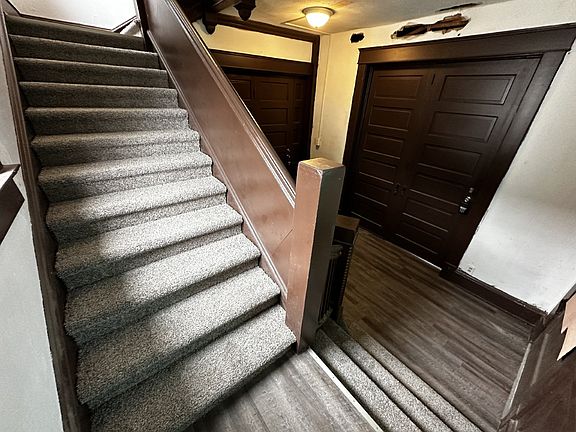 3rd image of 2516 S Washington St #4